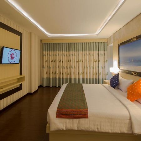 Grand Puri Saron Yogyakarta Ξενοδοχείο Εξωτερικό φωτογραφία