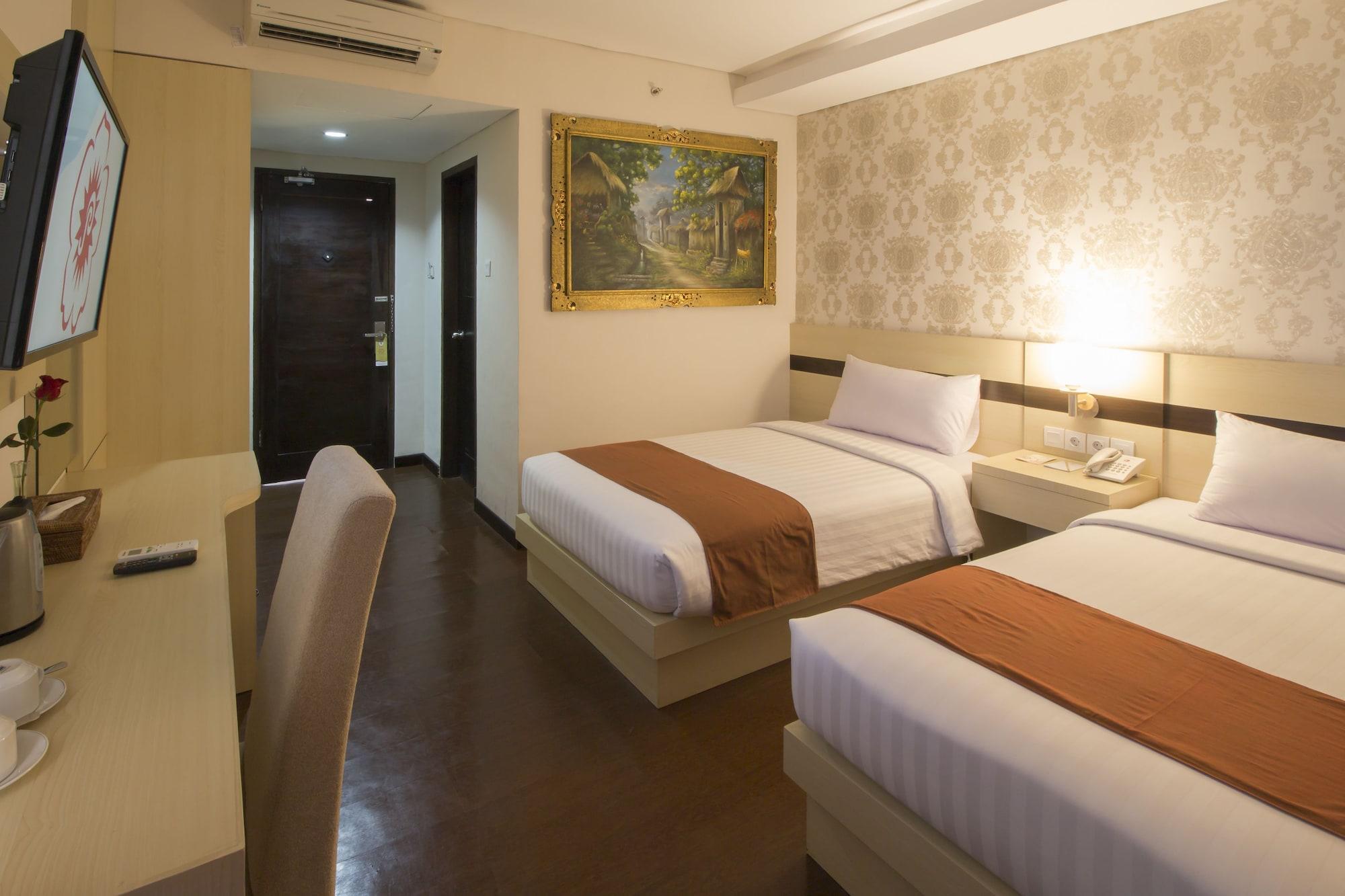 Grand Puri Saron Yogyakarta Ξενοδοχείο Εξωτερικό φωτογραφία