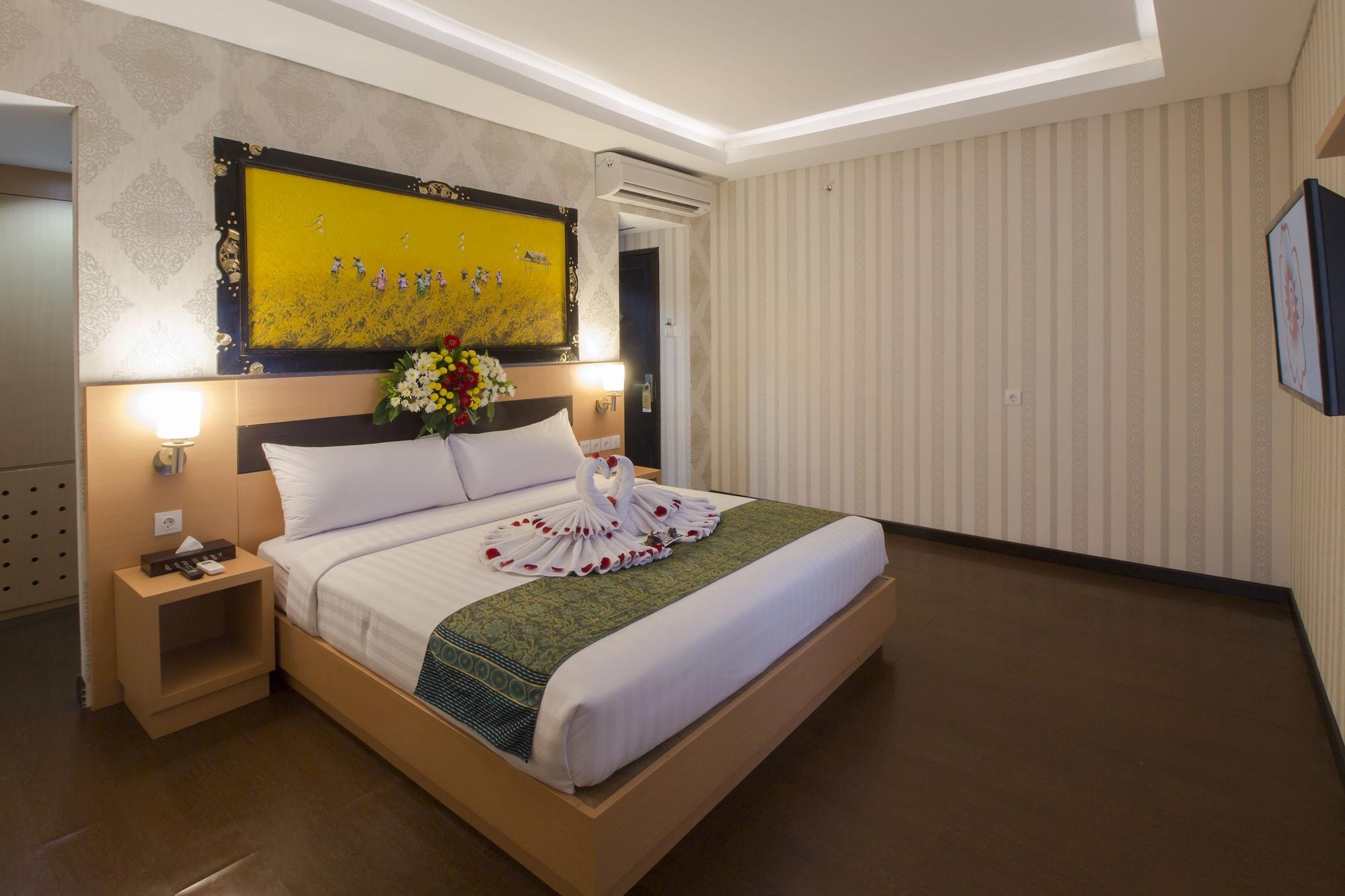 Grand Puri Saron Yogyakarta Ξενοδοχείο Εξωτερικό φωτογραφία