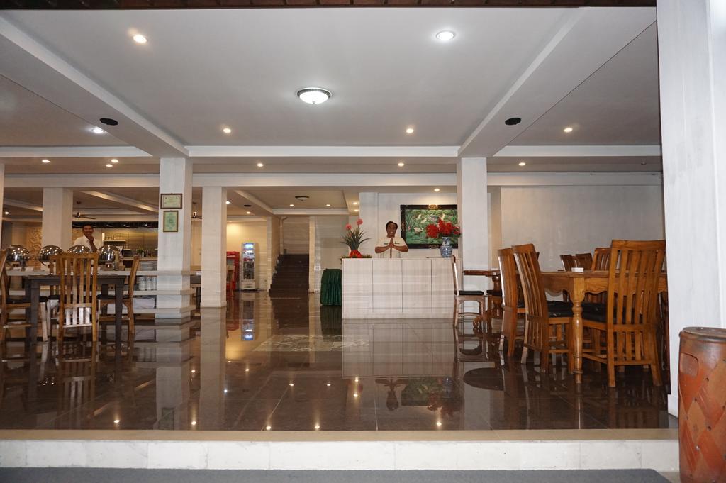 Grand Puri Saron Yogyakarta Ξενοδοχείο Εξωτερικό φωτογραφία